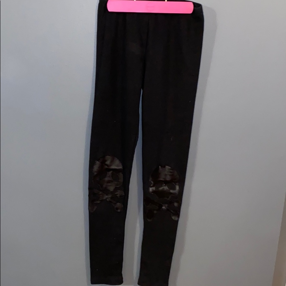 Black Leggings with Skulls on Knees